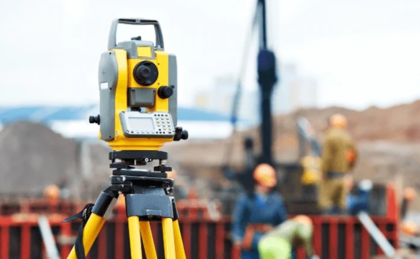 3 Keunggulan Menggunakan Total Station Dalam Survei Berbasis Efisiensi